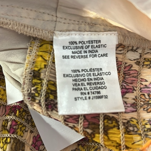 NWT Patrons of Peace Colorful Floral Crop Top - Size Large NWT - Picture 6 of 6